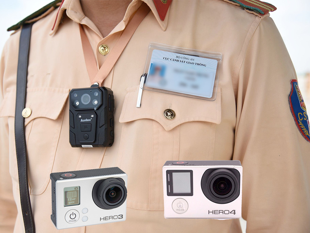Mẫu camera gắn ngực của CSGT có tên mã: Audax Chest Camera 2019. Tuy nhiên, cấu hình của thiết bị này chỉ tương đương với các mẫu camera hành trình GoPro Hero 3 hoặc Hero 4, ra đời từ những năm 2014 – 2015.