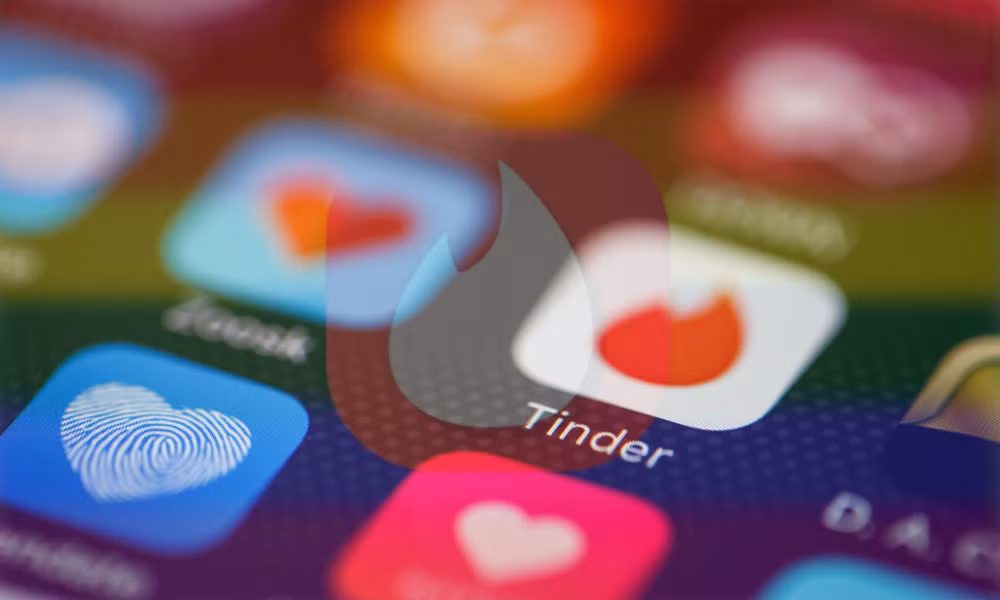 Nếu lựa chọn hiển thị, Traveler Alert sẽ tự động ẩn giới tính và xu hướng tình dục của người dùng LGBT khỏi profile cá nhân. Tuy nhiên, ngay khi người dùng rời khỏi đất nước hoặc vùng lãnh thổ đó, các thông tin giới tính sẽ lại tự động hiển thị như bình thường.