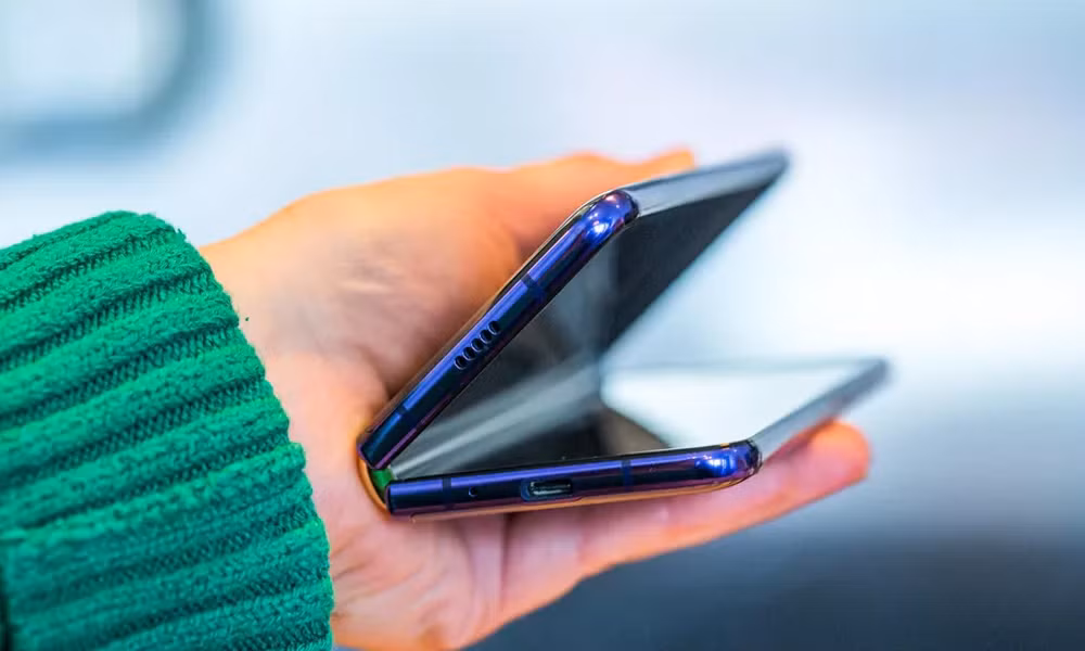 Samsung xác nhận sẽ mở bán trở lại chiếc Galaxy Fold vào tháng 9 và máy vẫn sẽ giữ nguyên mức giá như trước đây 1980 USD (khoảng 46 triệu đồng).