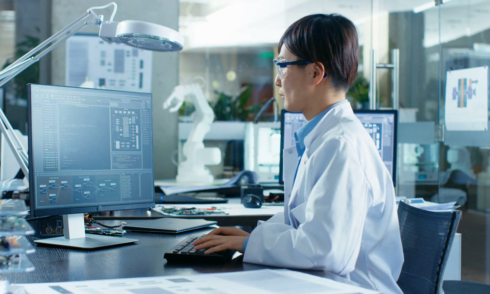 Các nhà nghiên cứu của đại học Berkeley, Washington và Chicago đã tập hợp khoảng 7.500 bức ảnh để thử thách AI. Những hình ảnh này được chụp ngẫu nhiên nhằm mục đích đánh lừa AI. Kết quả, các cỗ máy chỉ nhận diện được khoảng 2-3%. Tỉ lệ nhận diện chính xác của AI trong bài test chỉ đạt dưới 10%. Các lỗi nhận diện sai hình ảnh của AI được các nhà khoa học định nghĩa là “ảnh đối nghịch” – Adversarial image.