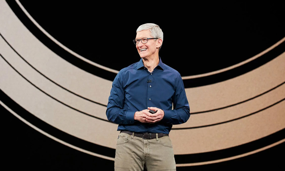 Hồi năm ngoái, Apple cũng vướng phải lùm xùm quyết không đồng ý cấp cho FBI quyền truy cập điện thoại của một tội phạm, gây tranh cãi.