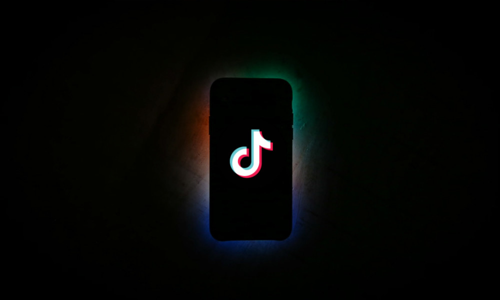 Hiện tại ByteDance chưa tiết lộ bất kỳ thông tin gì về thiết kế, cấu hình, ngày ra mắt cũng như phân khúc giá của chiếc smartphone TikTok. Nhiều khả năng, mẫu điện thoại này sẽ chỉ được bán ra tại thị trường nội địa Trung Quốc.