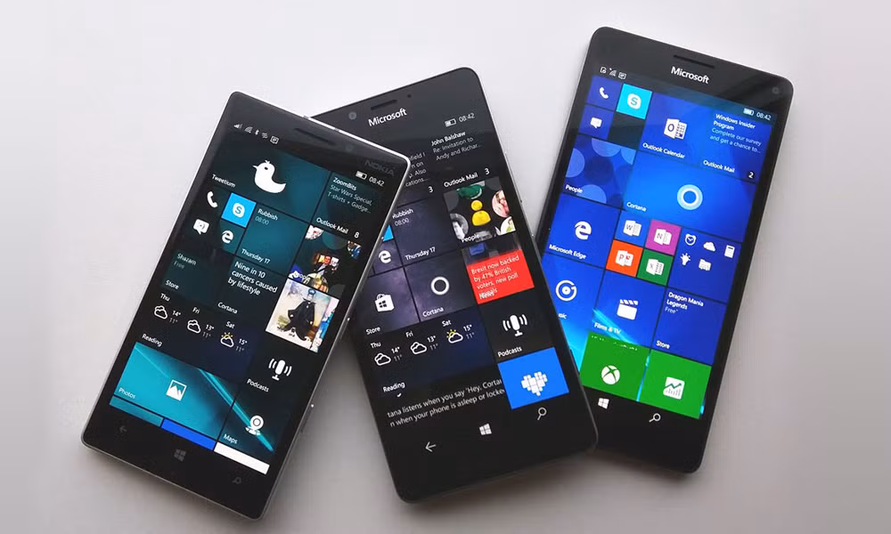Mặc dù là ông lớn công nghệ với vị thế độc tôn trên máy tính, tuy nhiên ở mảng di động, Microsoft chưa hề làm tốt việc thiết kế hệ điều hành. Hãng liên tục hứa hẹn với người dùng sẽ có những thay đổi lớn, đem đến trải nghiệm hoàn toàn mới.