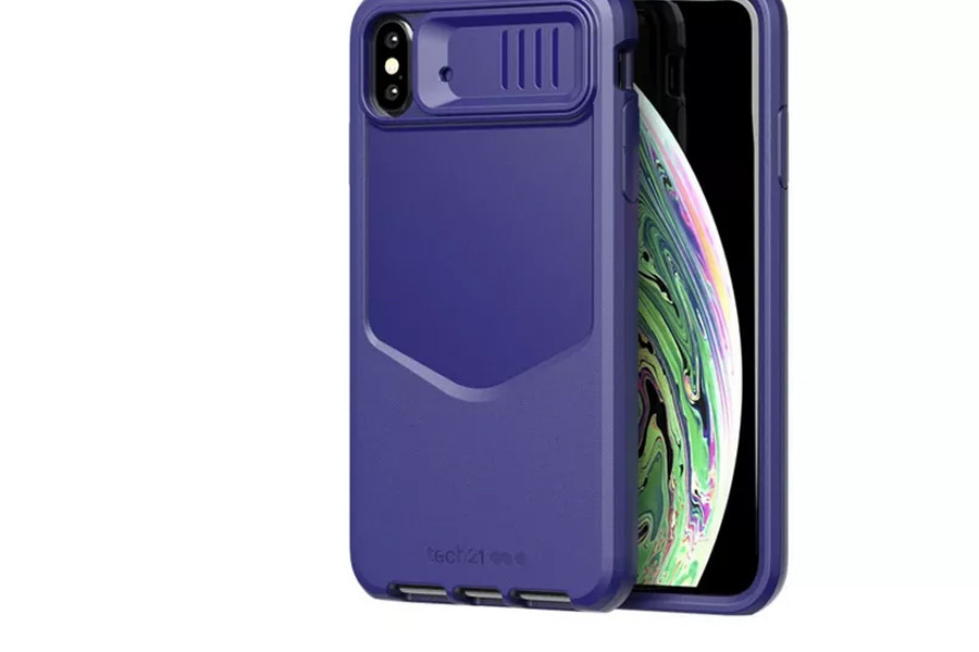  Tech21: Đa số các sản phẩm của hãng đều làm từ chất liệu nhựa, tuy nhiên cũng có các mẫu được đan kết hợp với vải thô. Màu sắc và thiết kế sản phẩm được hãng chọn theo hướng đơn giản và thanh lịch, phục vụ mọi đối tượng và lứa tuổi. Giá khởi điểm cho những chiếc ốp này là từ 40 USD, chênh lệch khoảng 10-20 USD, tùy theo phiên bản và màu sắc.