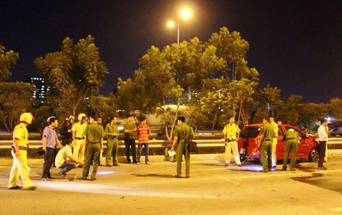 Bi an nam thanh nien chet tham tren dai lo Mai Chi Tho-Hinh-2