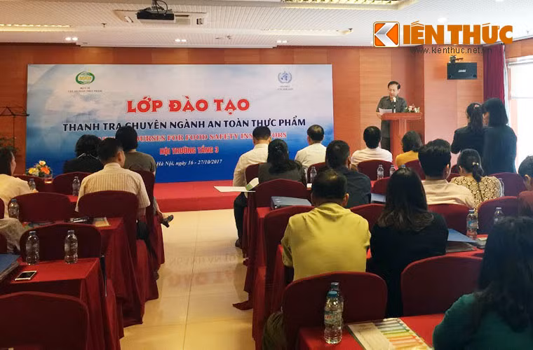 Khai giang lop dao tao thanh tra chuyen nganh an toan thuc pham