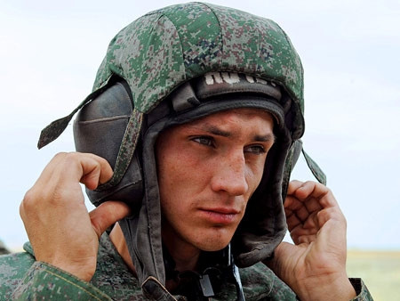 Dải nhiệt độ sử dụng từ âm 50 đến dương 50 độ C. So sánh thử nghiệm cho thấy, Kovboi có nhiều tính năng tốt hơn nhiều loại tương tự của Mỹ.