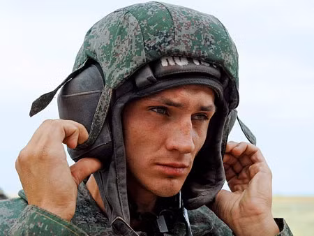 Dải nhiệt độ sử dụng từ âm 50 đến dương 50 độ C. So sánh thử nghiệm cho thấy, Kovboi có nhiều tính năng tốt hơn nhiều loại tương tự của Mỹ.