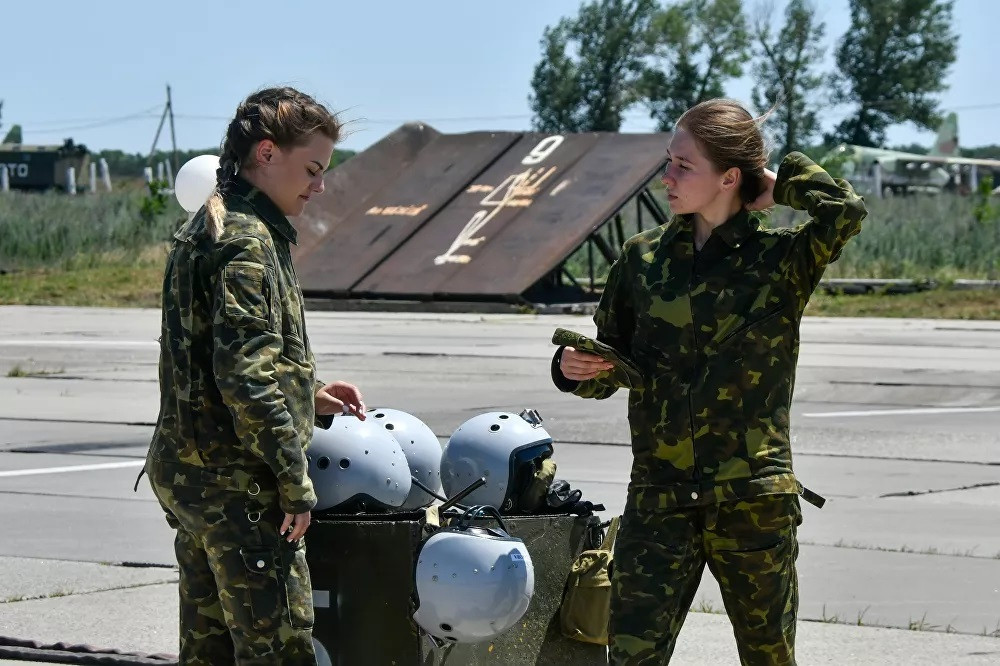 Năm 2017 kể từ sau khi Liên Xô tan rã, Trường hàng không Quân sự Krasnodar là trường đầu tiên của Không quân Nga tuyển lại các học viên phi công nữ.