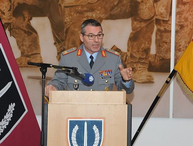 Tháng trước, Chuẩn tướng Markus Kreitmayr, 52 tuổi đã gửi thư cho từng thành viên của KSK cảnh báo rằng đơn vị đang trải qua “giai đoạn khó khăn nhất trong lịch sử”, The Times đưa tin.