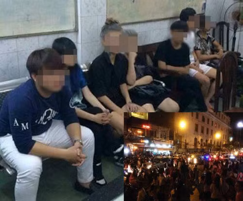 3. Vụ 2 thiếu nữ hẹn đánh nhau: Do chê nhau xấu! Liên quan đến vụ cả nghìn người náo loạn vì 2 thiếu nữ hẹn đánh nhau ở phố đi bộ Nguyễn Huệ (phường Bến Nghé, quận 1, TPHCM), sáng 4/8, Thượng tá Nguyễn Nhật Thành – Phó trưởng công an quận 1, TPHCM cho biết, đang lập hồ sơ xử phạt hành chính đối với 15 người. Trong đó, 5 người bị xử phạt vì hành vi tụ tập, gây rối trật tự công cộng và 10 người bị xử phạt vì không mang theo giấy tờ tùy thân. Những người bị xử phạt đều nằm trong độ tuổi từ 16 – 20.