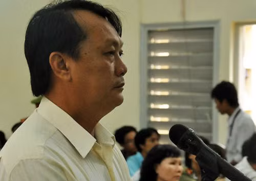 Nhung quan chuc Viet bi mat chuc quyen vi bo bich, gai gu-Hinh-7