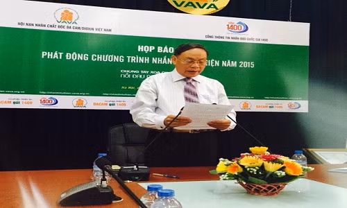 Phat dong gui tin nhan tu thien ung ho nan nhan da cam