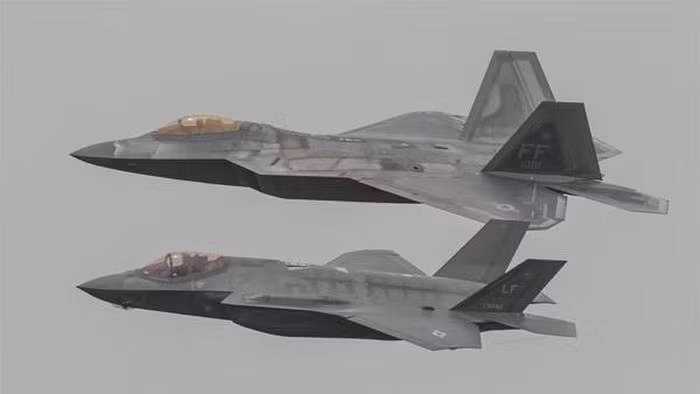 Mới đây, Đại sứ Nga tại Tehran - ông Levan Jagaryan đã nói với truyền thông Iran rằng đất nước của ông có thể sẽ bán các hệ thống phòng không đã đề cập cho họ, bất chấp những lo ngại từ phía Washington.