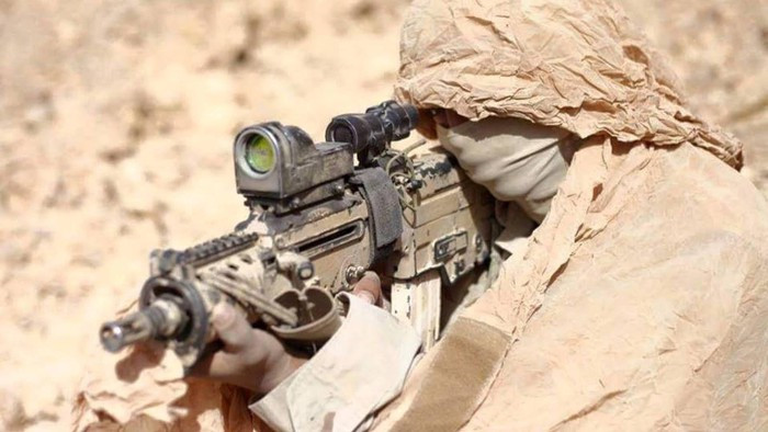 Đây là điểm hiện đại so với hầu hết các loại súng trường tấn công hiện nay trên thế giới.