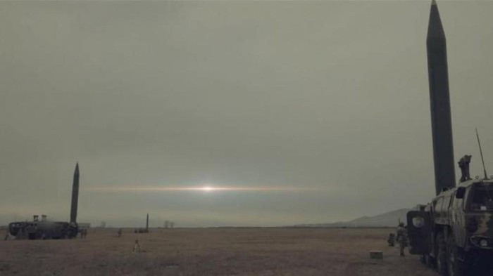 Thuật ngữ Scud xuất phát từ tên gọi NATO “SS-1 Scud” vốn được các cơ quan tình báo phương Tây gán cho loại tên lửa này, còn tên chính thức của nó là R-11 (phiên bản đầu tiên) và R-17, R-300 Elbrus (những phiên bản phát triển sau này).