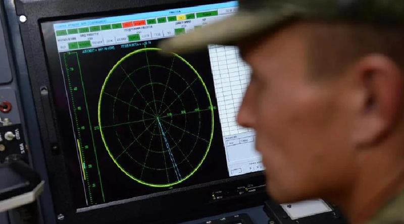 Suy cho cùng, hệ thống tác chiến điện tử không thể được bật 24 giờ một ngày. Hiện Moscow đã nhiều lần chế áp điện tử các máy bay không người lái của Ukraine, hậu quả trực tiếp là các máy bay không người lái của Ukraine đã bị can thiệp. Tuy nhiên, toàn bộ hệ thống định vị của Moscow cũng bị rối loạn. Ảnh: Sputnik.