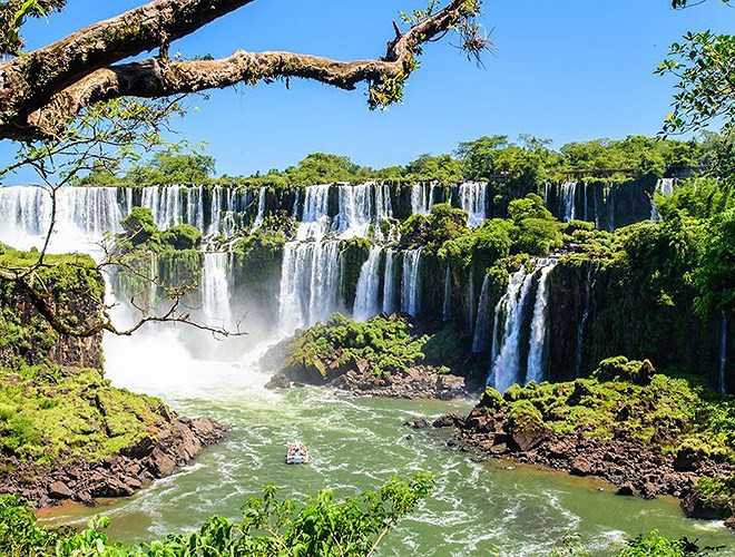 Ngoài ra, nơi đây còn sở hữu thác nước Iguazu - thác nước lớn nhất thế giới.