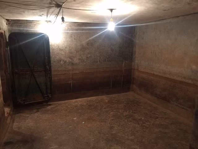 Theo các nhân chứng thì hầm dành cho nhân viên Văn phòng Bộ Quốc phòng, Văn phòng Bộ Tổng Tham mưu trú ẩn khi có máy bay bay vào vùng Hà Nội hoặc ném bom, oanh tạc Hà Nội”.