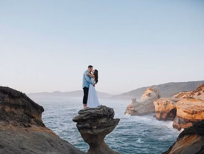 Tảng đá Duckbill, Công viên quốc gia Oregon, Mỹ.