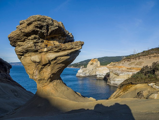 Đây là một trong những điểm du lịch hút khách ở vùng Bắc Thái Bình Dương.