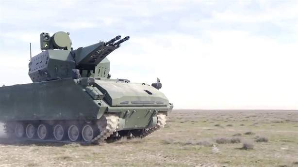 Korkut được trang bị một tháp pháo không cần người điều khiển với hai khẩu pháo tự động 35mm của hãng MKEK. Tốc độ bắn của pháo là 1.100 viên/phút/thùng đạn.