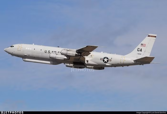 “Theo ghi nhận, tới 22h tối hôm đó, chiếc máy bay đã di chuyển đến vị trí cách khoảng 109,77 km tính từ địa điểm bắt đầu của lãnh hải ngoài khơi bờ biển Quảng Đông", trang Sohu cho biết.