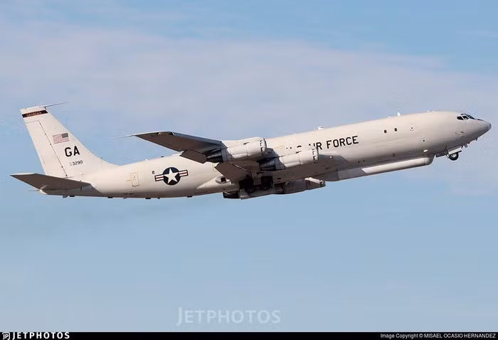 Không chỉ vậy, máy bay quân sự của Mỹ cũng thường xuyên xuất hiện ở biên giới Nga, được ngụy trang thành máy bay dân dụng.