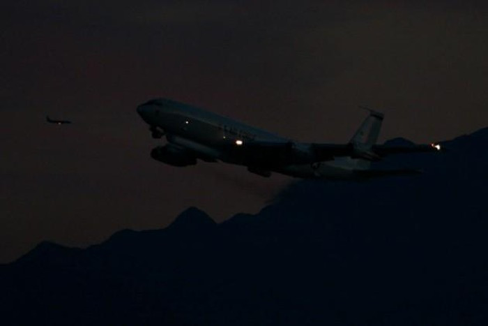 Cụ thể, Mỹ định kỳ sử dụng máy bay quân sự với thiết bị tình báo điện tử được ngụy trang thành máy bay chở khách dân dụng và không thể phân biệt bằng mắt thường.