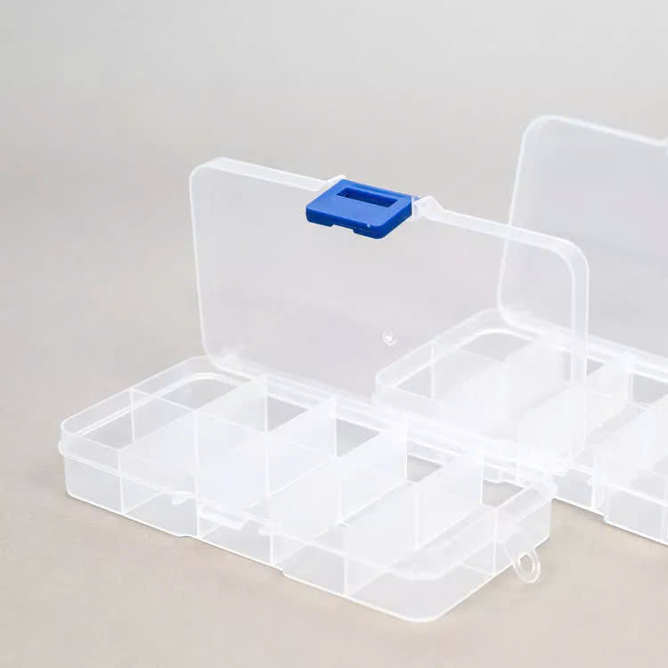 Thay vì sử dụng nhãn chữ trên thùng, hãy sử dụng nhãn ảnh được cắt từ hộp lego hoặc chụp ảnh các mảnh ghép, in ra rồi dán trên thùng. Lego có thể được lưu trữ theo nhiều cách khác nhau, từ hộp đựng có nắp và giỏ đan đến hệ thống ngăn kéo gắn tường tùy chỉnh. Điều quan trọng là chúng dễ tiếp cận để con bạn có thể dễ dàng lấy khi cần. Dưới đây là các ý tưởng lưu trữ lego cho con bạn: