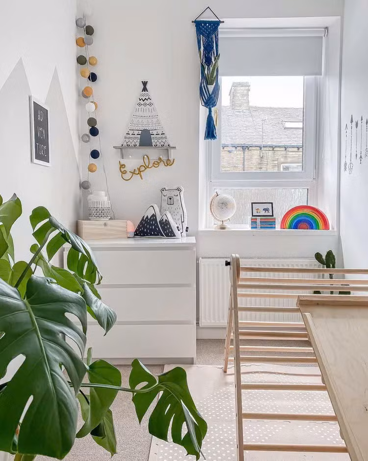 Tủ ngăn kéo cung cấp nhiều không gian lưu trữ bộ sưu tập lego lớn. Bạn có thể chọn lưu trữ theo màu, kích thước hay từng bộ lego ở các ngăn.