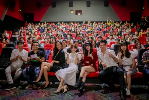 “Gai gia lam chieu 2” dat doanh thu 15 ty dong sau 2 ngay khoi chieu