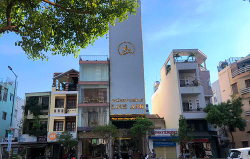 “Phap phong” nhung dich vu khong phep tai VTM Quoc te Linh Anh-Hinh-2