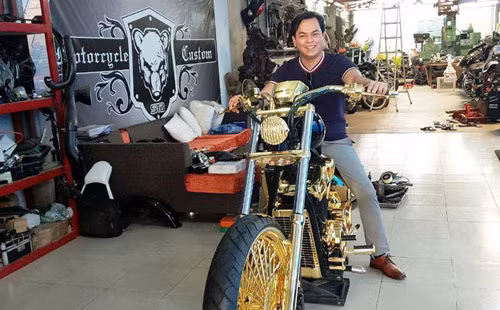 Nguoi deo vang gia nhieu nhat Viet Nam Phuc XO bay gio ra sao?-Hinh-4