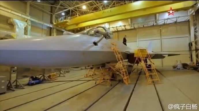 Với một lần tiếp nhiên liệu, tầm bay của máy bay Su T-50 tăng lên đáng kể, tuy nhiên Nga hiện chưa công bố con số cụ thể. Nguồn ảnh: QQ