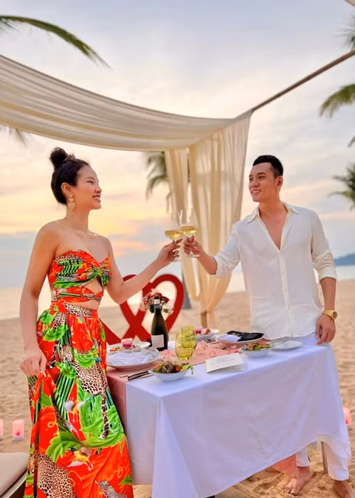 Theo Zing, Phương Trinh và chồng trẻ làm thủ tục đăng ký, nhận giấy chứng nhận kết hôn vào tháng 1/2022.