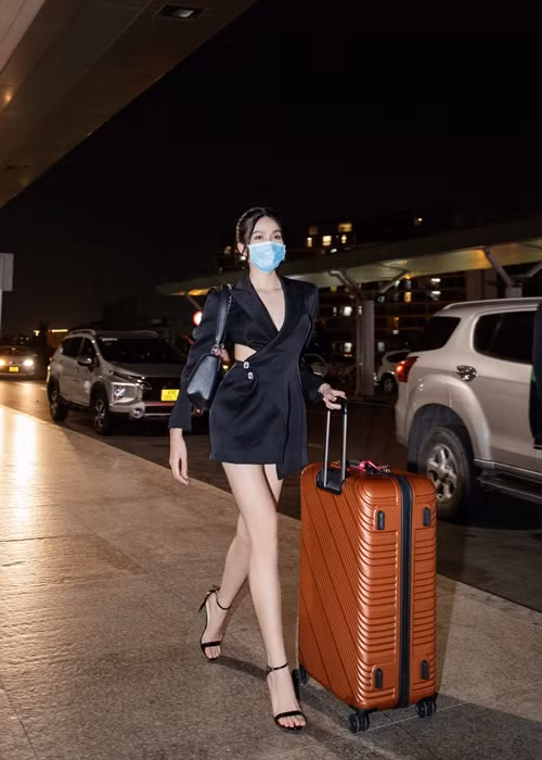 Phương Anh sẽ hội ngộ Hoa hậu Lương Thùy Linh tại tuần lễ thời trang.