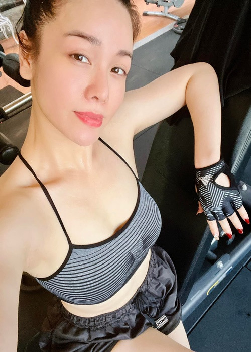 Nữ diễn viên ly hôn doanh nhân Bửu Lộc sau vài năm chung sống, có con trai chung.