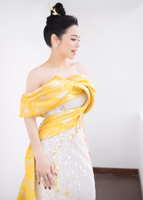 Các bộ phim giúp Nhật Kim Anh chứng minh được khả năng diễn xuất phải kể đến “Tiếng sét trong mưa”, “Long thành cầm giả ca", "Lời sám hối”.