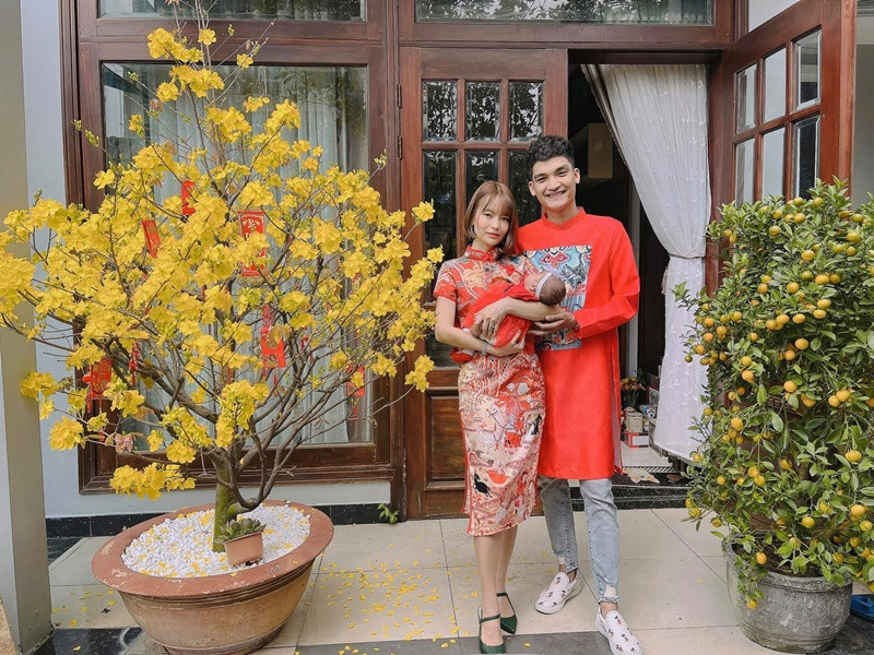 Mạc Văn Khoa thuê không gian sống trị giá 50 tỷ để vợ con sống thoải mái. Ảnh: FBNV