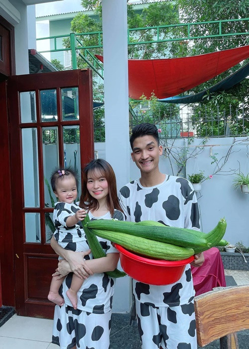 Mạc Văn Khoa ở nhà thuê vì muốn dành tiền mở rộng kinh doanh quán ăn. Ảnh: FBNV