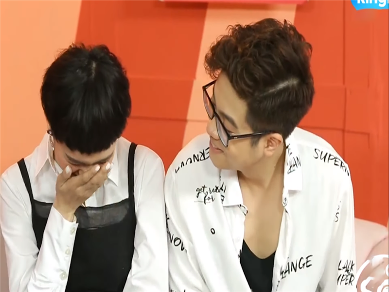 Bùi Anh Tuấn còn từng chia sẻ: "Hiền Hồ với tôi là một người bạn đặc biệt. Cho đến thời điểm này Hiền là người mà có thể mang đến cho tôi cảm giác thoải mái nhất để tôi có thể chia sẻ những việc chưa nói được với ai khác. Tôi có một cảm xúc đặc biệt với Hiền Hồ". Ảnh: Dân Việt