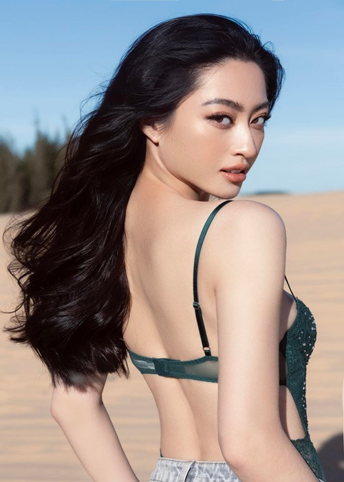 Cô là đương kim Hoa hậu Thế giới Việt Nam.