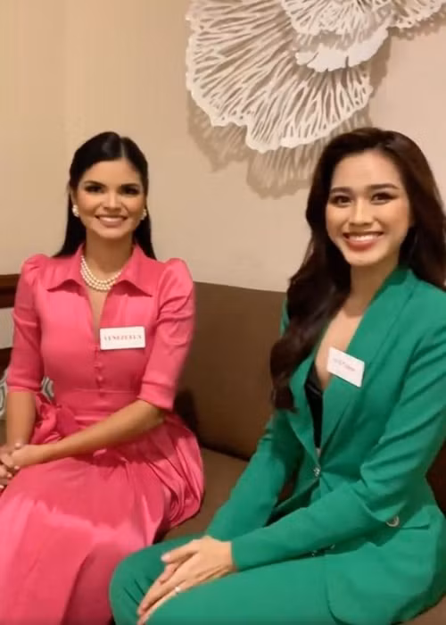 Theo Vnexpress, Hoa hậu Đỗ Thị Hà suy đoán, vòng phỏng vấn kín sẽ quyết định thí sinh vào top 12. Ảnh: Tiền Phong