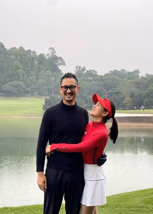 Doanh nhân Hoàng Nam cho biết, anh cảm thấy may mắn khi có vợ biết chơi golf.