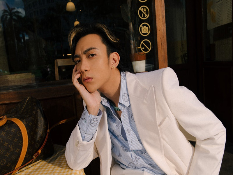 Sau mối tình với Hiền Hồ, Soobin Hoàng Sơn được cho là đã có tình mới vào đầu năm 2018. Ảnh: FBNV