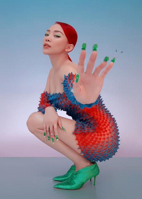 Trong 3 nữ chính phim "Thanh Sói", Tóc Tiên là cái tên quen thuộc với khán giả. Cô xuất thân là ca sĩ. Ảnh: FBNV