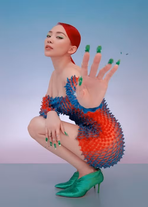 Trong 3 nữ chính phim "Thanh Sói", Tóc Tiên là cái tên quen thuộc với khán giả. Cô xuất thân là ca sĩ. Ảnh: FBNV