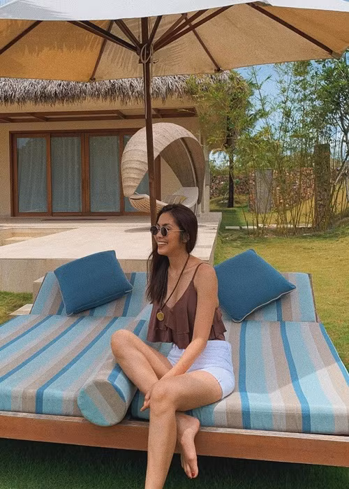 Sau khi lấy chồng, nàng ngọc nữ rời xa ánh hào quang sân khấu. Cô muốn tập trung chăm lo tổ ấm nhỏ.