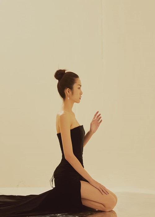 Tăng Thanh Hà vốn trung thành với phong cách kín đáo sau khi làm dâu chốn hào môn.